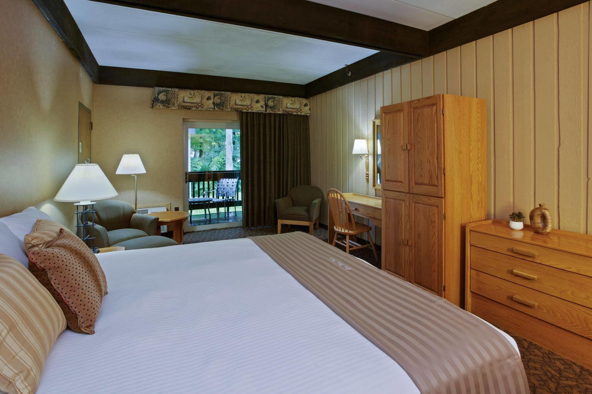 Mohican Lodge And Conference Center Perrysville Екстер'єр фото