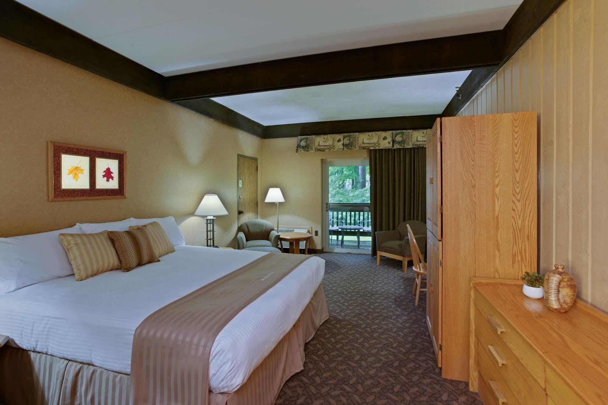 Mohican Lodge And Conference Center Perrysville Екстер'єр фото