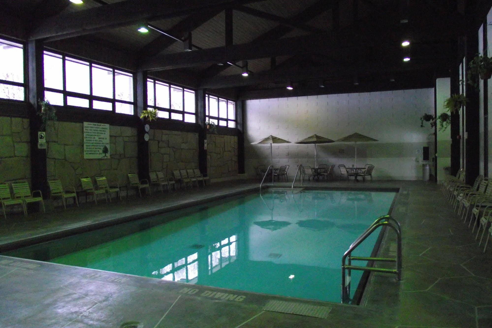 Mohican Lodge And Conference Center Perrysville Екстер'єр фото